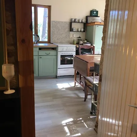 D'hotes Les Coustilles Bed & Breakfast Saint-Alvere