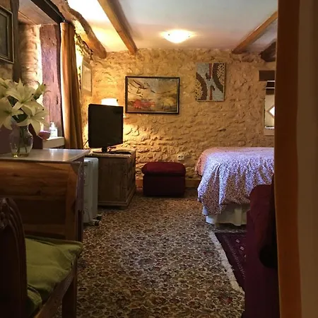 D'hotes Les Coustilles Bed & Breakfast Saint-Alvère