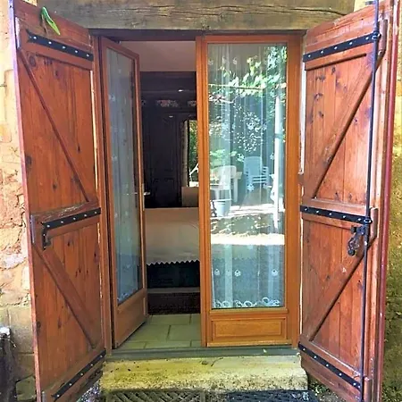 Bed & Breakfast D'hotes Les Coustilles Saint-Alvère