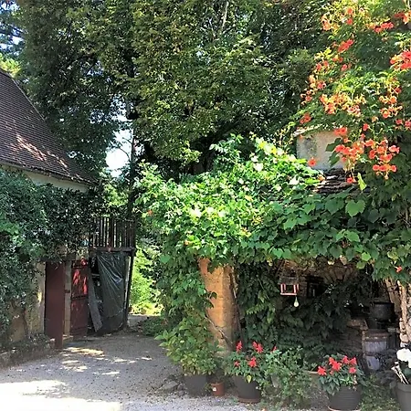 D'hotes Les Coustilles Saint-Alvère
