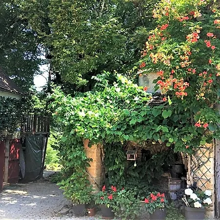 Bed & Breakfast D'hotes Les Coustilles Saint-Alvère